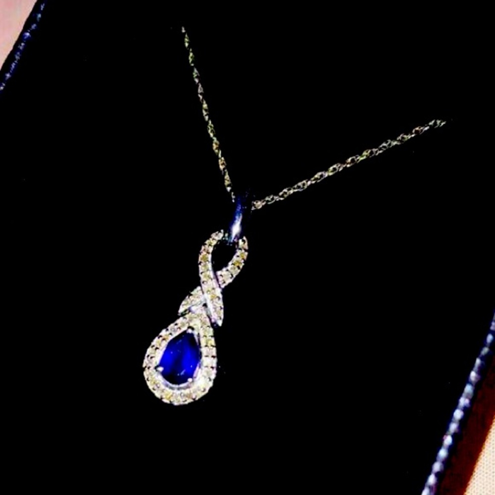 Silver Blue Stone Gem Pendant Necklace